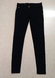 Black Denim Jeggings 🖤