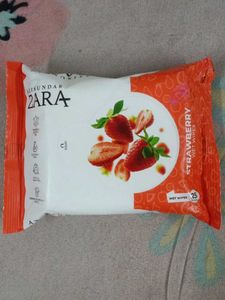 Zara Strawberry Wet Wipes