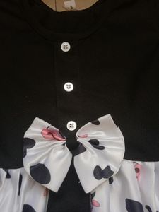 Girl&#39;s Black &amp; White Frock