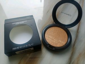 MAC Extra Dimension Skinfinish