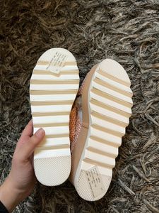 Mast &amp; Harbour Criss Cross Platform Sandals EUR37