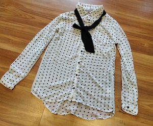 White Shirt With Ribbon