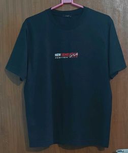 Black Tshirt: GIO