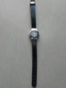 Classic Black Leather Strap Analog Wristwatch