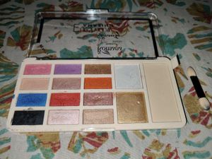 Lightly Used Eyeshadow Palette + Brush
