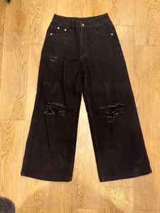 Ripped Wide-Leg Black Jeans From URBANIC