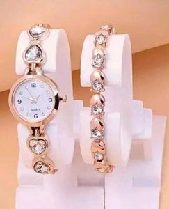Whatch With Heart Shapes Rosegold Bracelet Combo.