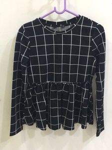 Black Plaid Checks Top With Long Sleeves For Women