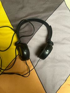 the Sony MDR-XB400 headphones