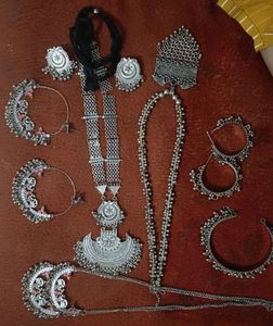 3 Jewellery Sets