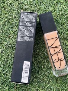 NARS Radiant Foundation