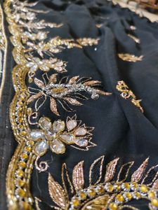 black 🖤 beautiful 😍 sareee best quality .