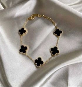 Trending Bracelet 🎀