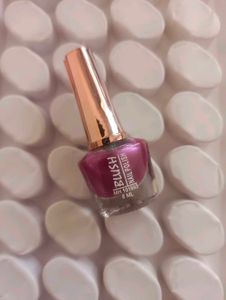 MAGENTA COLOUR NAIL POLISH