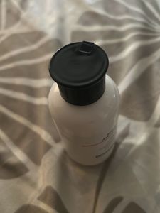Minimalist Salicylic Acid Cleanser