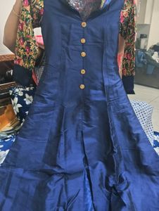 Stylish Blue &amp; Floral Kurti