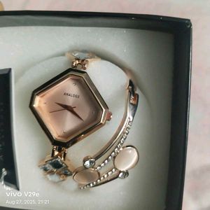 Stylish Women&#39;s Watch