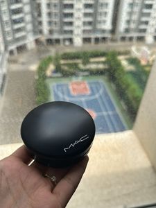 Mac Medium Tan mineralise Skinfinish Compact