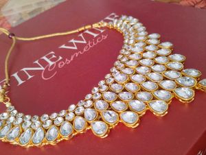 Elegant Kundan Necklace