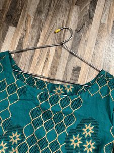 Stylish Green Kurti Large Golden Pattern