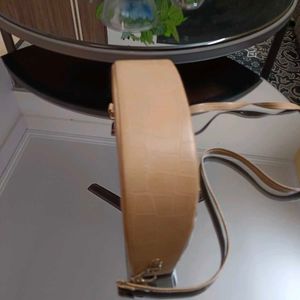 🛍️ Tan Sling Bag ⭐⭐⭐⭐⭐