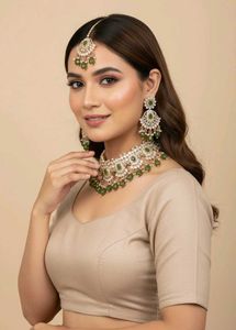 Elegant Green Stone Jewelry Set