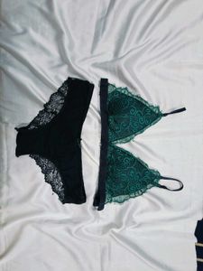 🇳🇿💫🎀Lace Bralette &amp; Panty Set