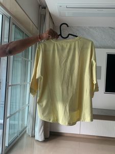 Fixed price, 3/4 sleeves, yellow T-shirt