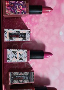 Huda Beauty Glitter Lipstick