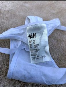 H&amp;M White Thong Panty – Size XS