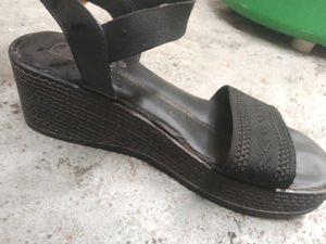 Combo Black Heels And Flat Slippers