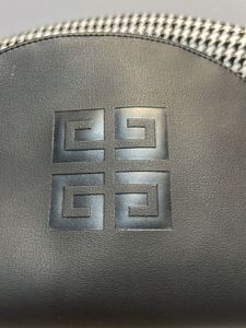 GIVENCHY Logo Cosmetics Makeup 💄 Pouch 👝