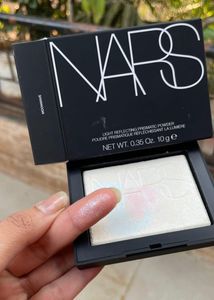 NARS Light Reflecting Prismatic Powder