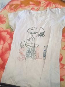 Snoopy 'Smile' Graphic Tee