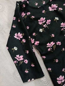 🌸Floral Printed Kurti In New Condition