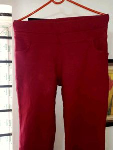 LYCRA Women&#39;s Maroon Jegging