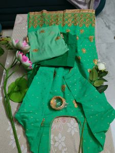 Green &amp; Gold Indian Salwar Kameez