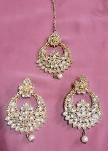 Set Of 2 Earrings &amp; Maangtika