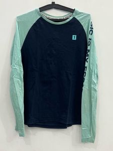 men’s sports t shirt