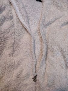 Fuzzy Cream bear face top neck coverJacket