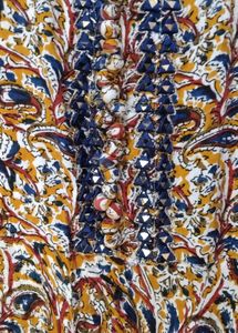 knee length frok ,three quarter sleeve .