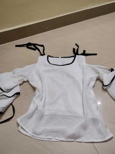 White Offsoulder Top