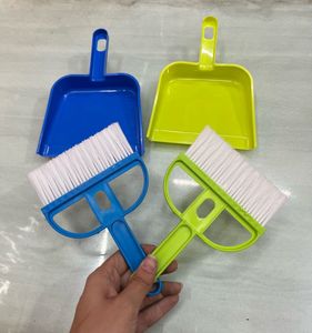 Mini Dustpan With Brush Set - 2 Pieces + Freebie