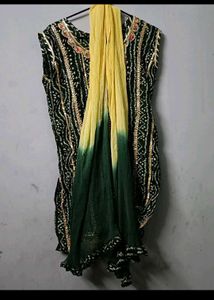 Green Bandhani Suit Set