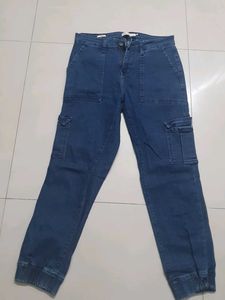 Joggers Pant With Multiple Pockets For Same