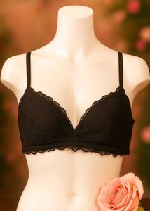 🇳🇿💫💗 Black Lace Bralette