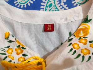 Women White-Yellow Floral Empire Tunic top