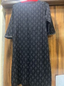 Avaasa Black Kurta