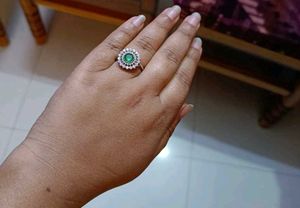 GIVA Silver Zircon Emerald Ring