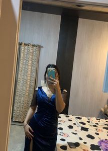 Beautiful Mid Slit Party Dress🎀🐬💙